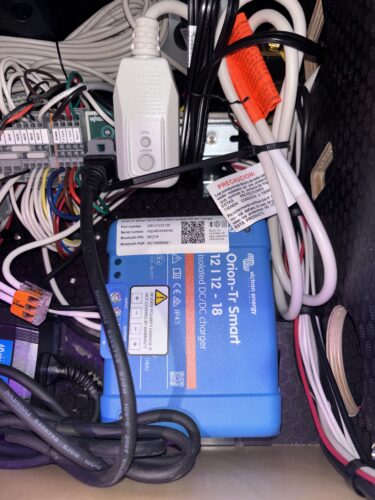 Dc-Dc Charger In Trailer