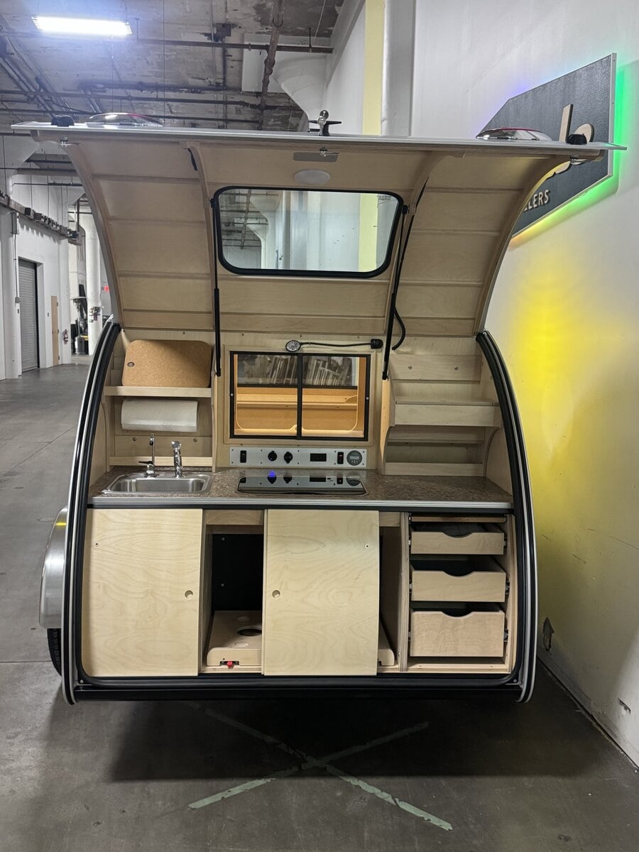 Vistabule #1007 8 Vistabule #1007 - Image 4