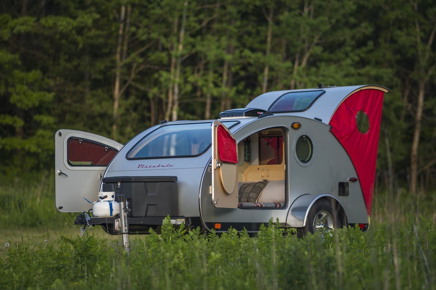 Teardrop_Camper_Sleeping_Area_Kitchen_Off_Back Teardrop Camper Sleeping Area Kitchen Off Back